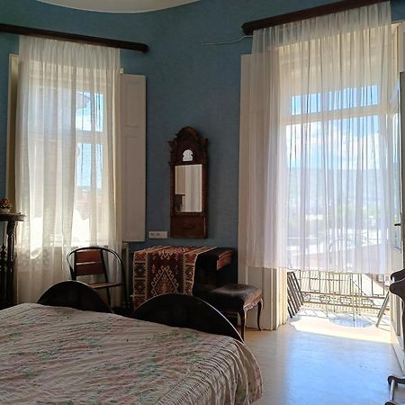 Guest House Irina Tbilisi Buitenkant foto