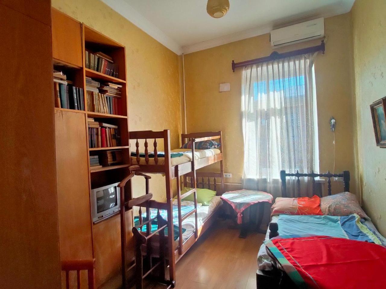 Guest House Irina Tbilisi Buitenkant foto