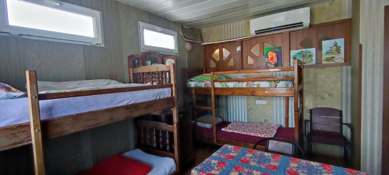 Guest House Irina Tbilisi Buitenkant foto