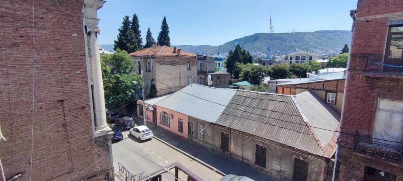 Guest House Irina Tbilisi Buitenkant foto