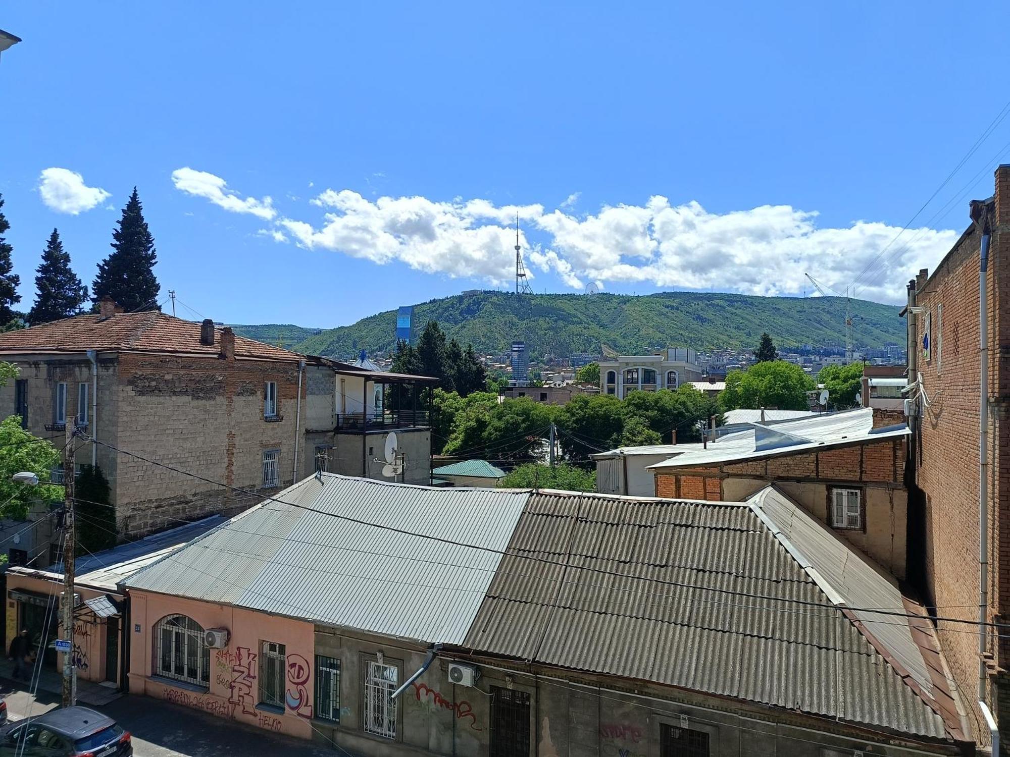 Guest House Irina Tbilisi Buitenkant foto