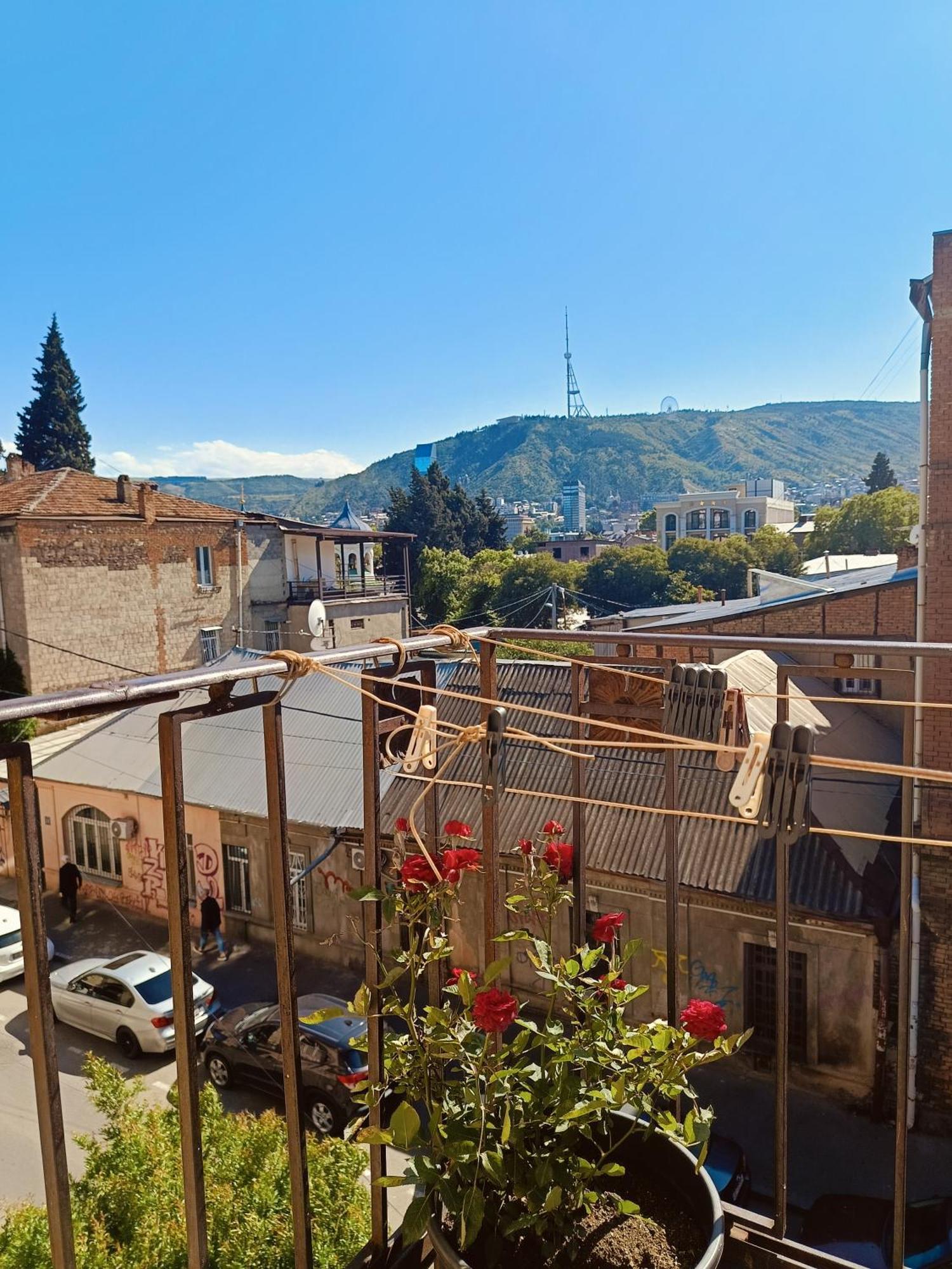 Guest House Irina Tbilisi Buitenkant foto